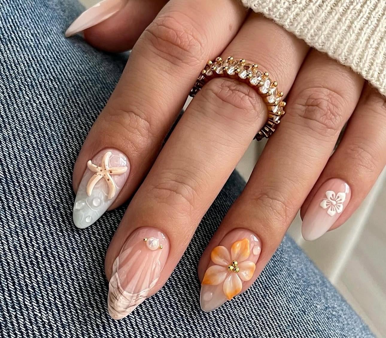 Mermaid Press On Nails: Starfish Almond-Shape Summer Set